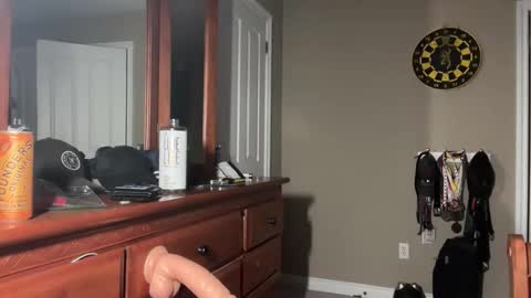 Snapshot of sexyslimsissy chatting on October 24, 10:11 am Sexy Sissy online show from October 24, 10:11 am