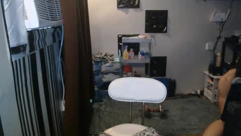 Snapshot of sexystrongcum chatting on December 3, 2:08 am sexystrongcum online show from December 3, 2:08 am