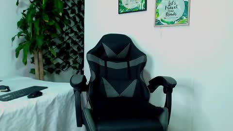 sexytommy_ online show from May 9, 2:28 am