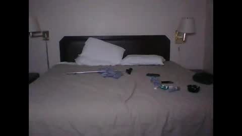 Snapshot of sexytsmstars chatting on December 7, 7:38 am Smooth bi guy online show from December 7, 7:38 am