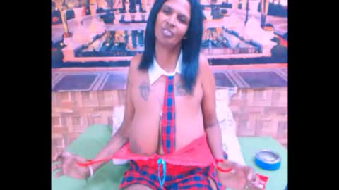 Snapshot of sexyva4u2luv chatting on October 3, 6:05 pm sexyva4u2luv online show from October 3, 6:05 pm