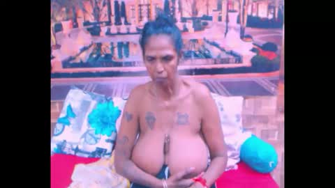 Snapshot of sexyva4u2luv chatting on October 24, 1:03 am sexyva4u2luv online show from October 24, 1:03 am