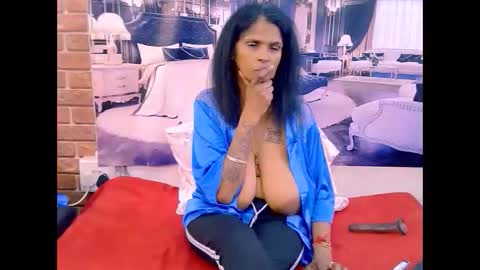 sexyva4u2luv online show from April 25, 12:46 am