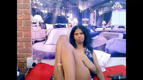 sexyva4u2luv online show from May 2, 9:25 am