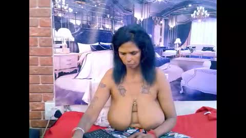 sexyva4u2luv online show from May 5, 6:38 pm