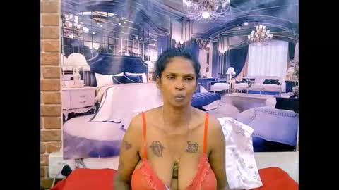sexyva4u2luv online show from May 10, 11:26 am