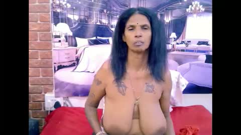 sexyva4u2luv online show from May 20, 6:47 pm