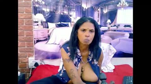 sexyva4u2luv online show from May 22, 7:04 am