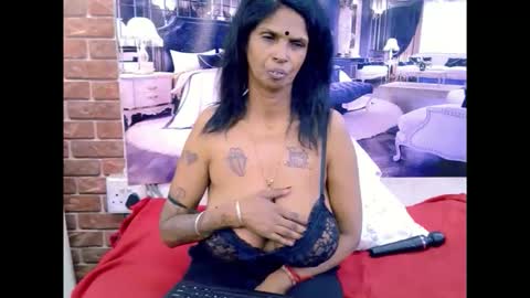 sexyva4u2luv online show from June 9, 6:30 pm