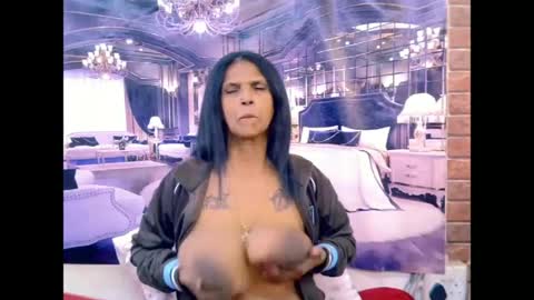 sexyva4u2luv online show from June 24, 6:45 am