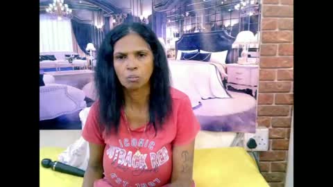 sexyva4u2luv online show from June 29, 5:03 am