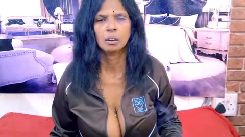 sexyva4u2luv online show from July 2, 6:14 pm