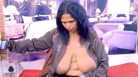sexyva4u2luv online show from July 31, 6:57 am