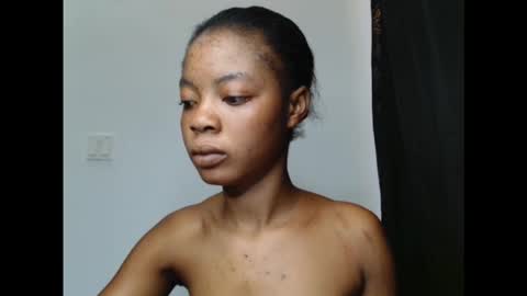 Snapshot of sexyxpeach chatting on October 9, 2:37 pm sexyxpeach online show from October 9, 2:37 pm