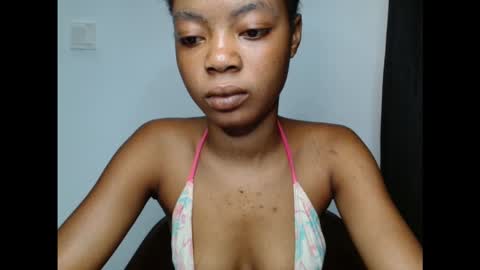 Snapshot of sexyxpeach chatting on October 13, 3:34 pm sexyxpeach online show from October 13, 3:34 pm