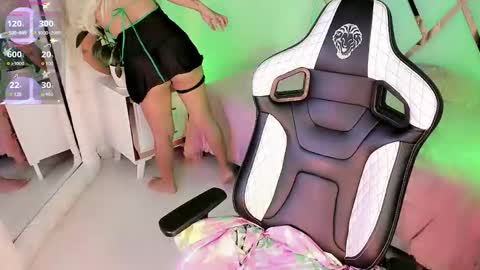 KATY  online show from March 17, 1:14 pm