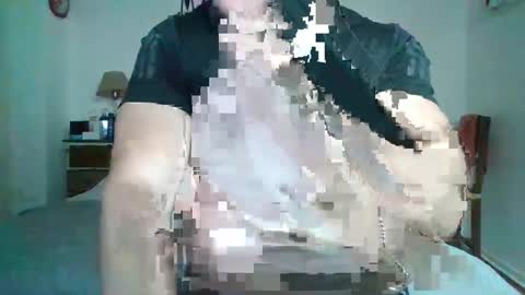 Snapshot of sexyyphilip chatting on December 13, 10:04 pm sexyyphilip online show from December 13, 10:04 pm