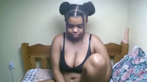Snapshot of sexyyred_ chatting on March 7, 3:36 am sexyyred_ online show from March 7, 3:36 am