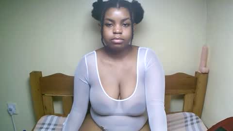 Snapshot of sexyyred_ chatting on March 12, 2:50 am sexyyred_ online show from March 12, 2:50 am