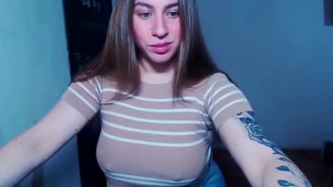 Snapshot of sexyyuliia777 chatting on June 8, 6:25 am Yuliia online show from June 8, 6:25 am