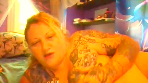Snapshot of sexyzanna69 chatting on September 30, 6:57 pm SexyZannaRose69 online show from September 30, 6:57 pm