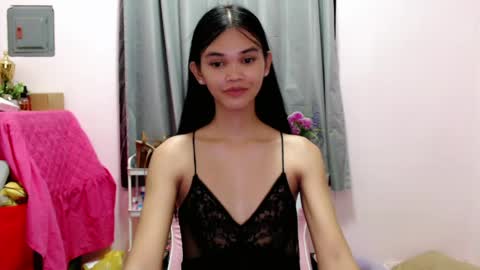 Zendaya online show from May 2, 7:02 am