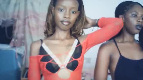 sexyzuriel online show from February 10, 4:49 am