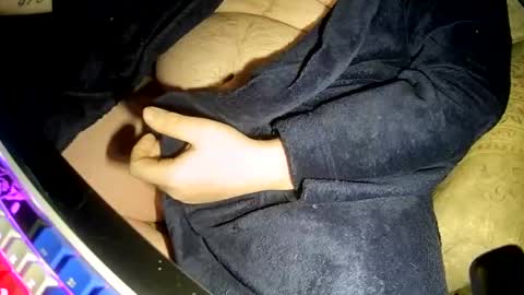 no face online show from January 10, 11:01 am