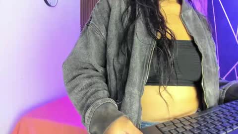 Snapshot of shaden_1 chatting on May 18, 9:20 pm Liz online show from May 18, 9:20 pm