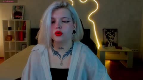 Lana online show from November 17, 1:22 am