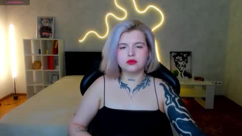 Lana online show from November 30, 1:53 am