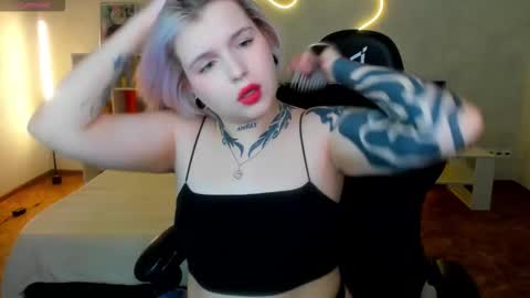 Lana online show from December 2, 1:33 am