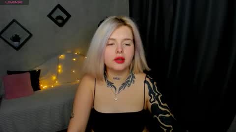 Lana online show from December 4, 1:48 am