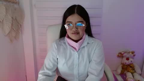         online show from December 3, 5:11 pm