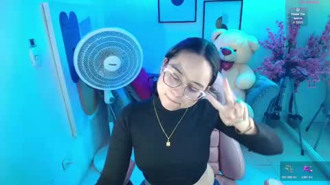 Snapshot of shady_bug chatting on June 4, 7:42 pm Shady online show from June 4, 7:42 pm