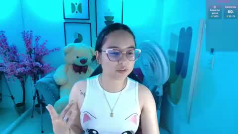 Snapshot of shady_bug chatting on June 16, 7:38 pm Shady online show from June 16, 7:38 pm