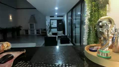 Snapshot of shaidy_scott chatting on July 13, 3:20 am shaidy_scott online show from July 13, 3:20 am