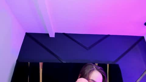 Snapshot of shaina_vasquez chatting on December 22, 3:55 am Shaina Vasquez online show from December 22, 3:55 am