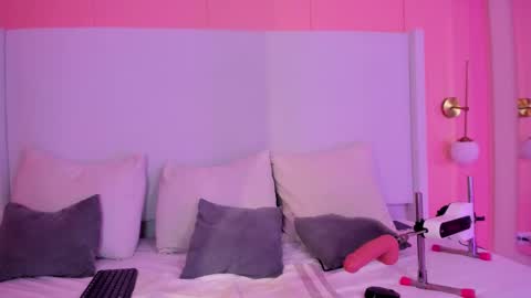 Snapshot of shaina_vasquez chatting on December 15, 3:55 am Shaina Vasquez online show from December 15, 3:55 am