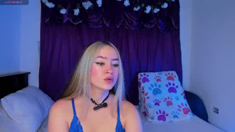 Shaira Clark online show from July 9, 2:48 am