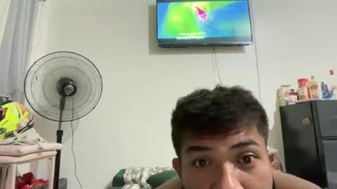 shake_raytow34 online show from May 3, 4:57 pm