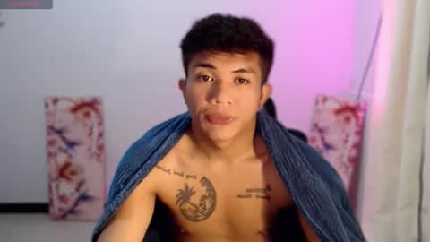 shake_raytow34 online show from May 25, 11:38 am