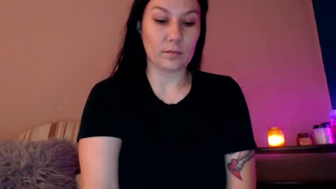 Snapshot of shakeit_good chatting on October 29, 6:37 am Mila online show from October 29, 6:37 am