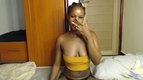 Snapshot of shaky396294 chatting on November 5, 7:03 pm shaky xxx online show from November 5, 7:03 pm