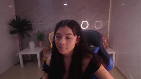 Shalon  online show from March 8, 1:25 pm