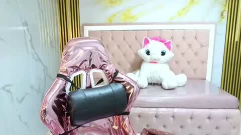 Shalon  online show from July 18, 3:11 am