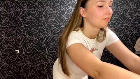 Iris online show from September 13, 8:19 pm