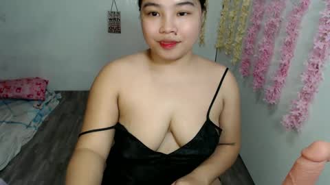 Snapshot of shamcysupsup chatting on February 5, 1:44 pm Shamcy online show from February 5, 1:44 pm