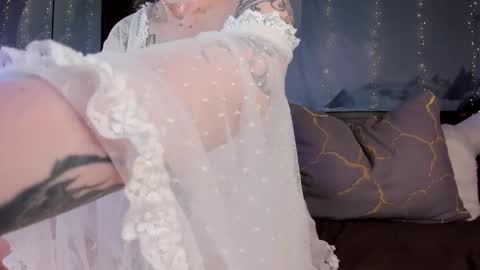 Snapshot of shameles_pussy chatting on January 24, 1:57 pm shameles_pussy online show from January 24, 1:57 pm