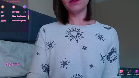 Snapshot of shameless_shalynn chatting on October 8, 5:10 pm Shalynn online show from October 8, 5:10 pm